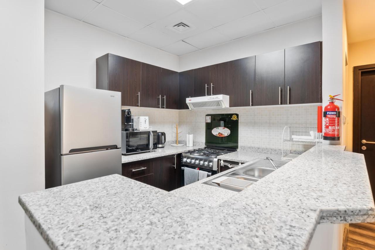 Apartment Aliving Elegant 1br At Liwan Mazaya-11 Dubai