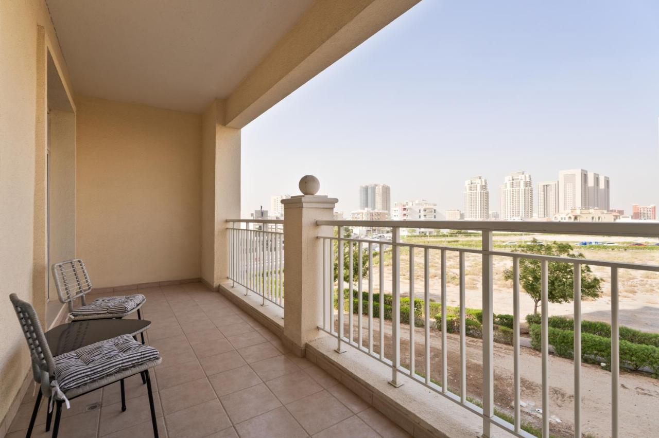 Apartment Aliving Elegant 1br At Liwan Mazaya-11