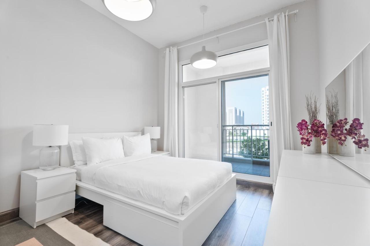 Apartment Aliving Elegant 1br At Liwan Mazaya-11 Dubai